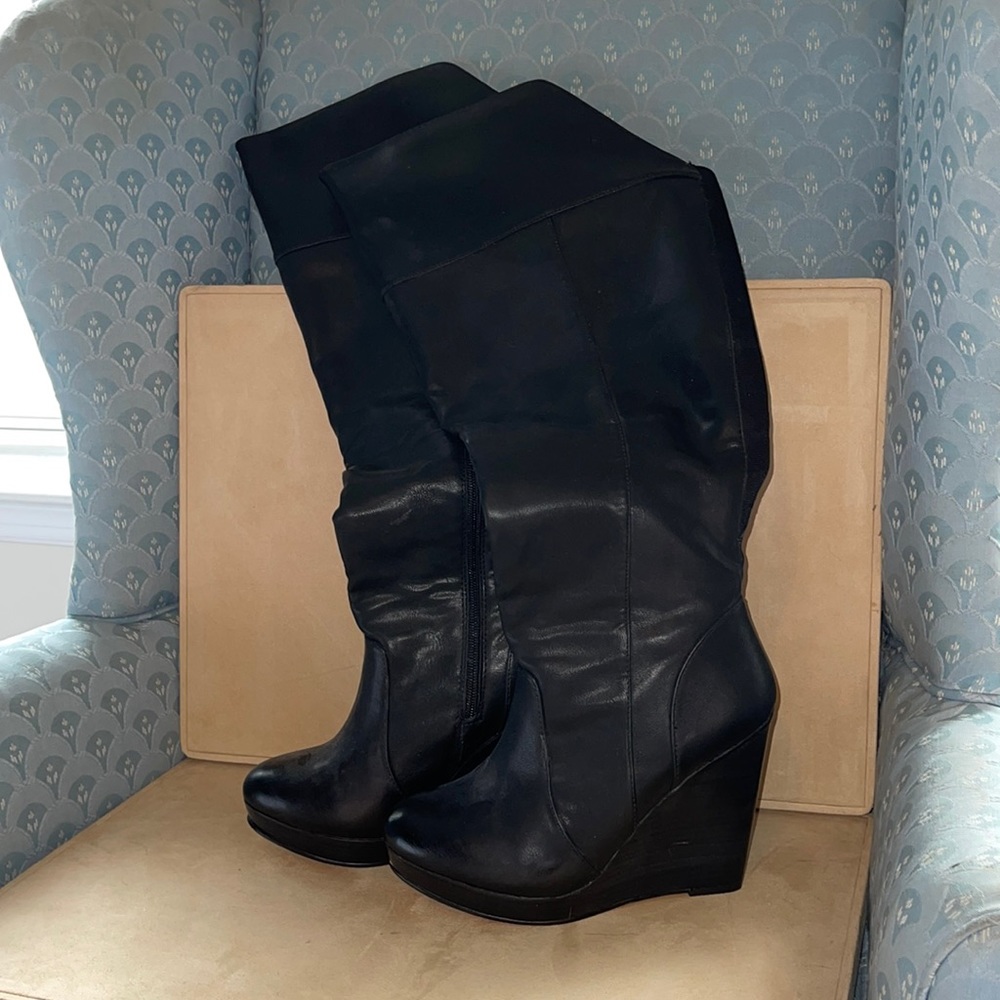 Torrid black heeled boot